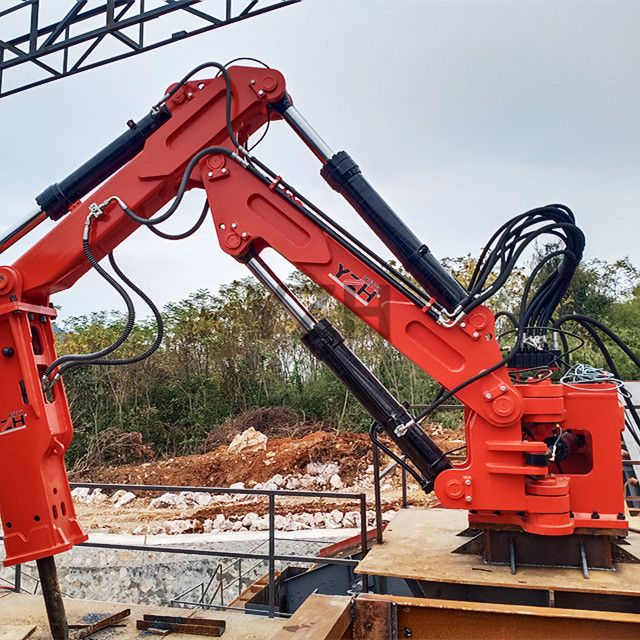 Fixed Grizzly Rockbreaker Boom System