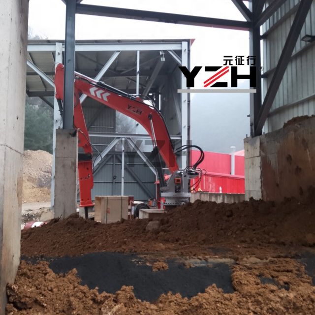 Pedestal type rock breaker boom