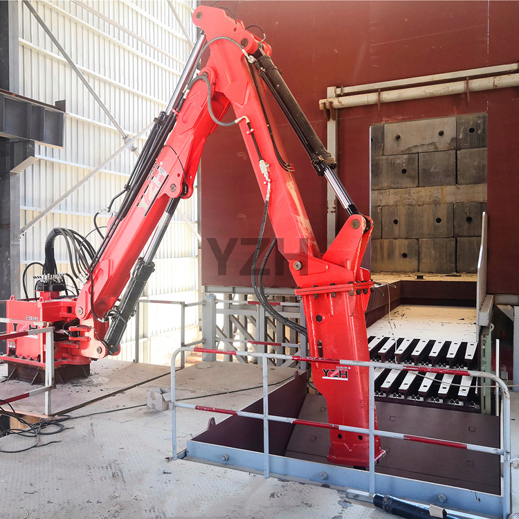 BREAKER BOOMS