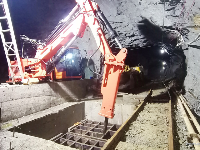Hunan Gold Mine Is Satisfied With YZH Rockbreaker Boom System