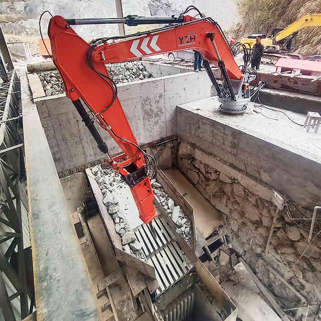 YZH Rock Breaker System of 360° Rotation for Jaw Crusher