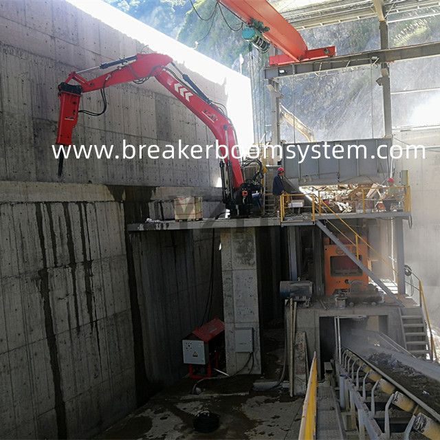 Static Grizzly Rockbreaker Boom System