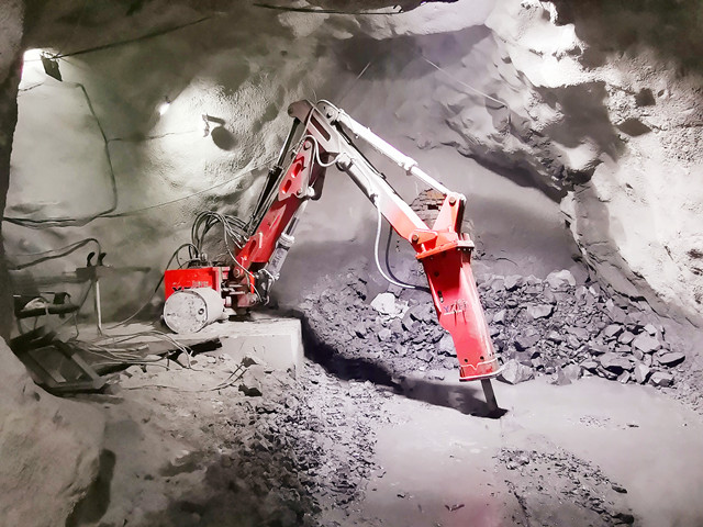 YZH Rockbreaker System Was Successfully Installed In Hami Underground Mine