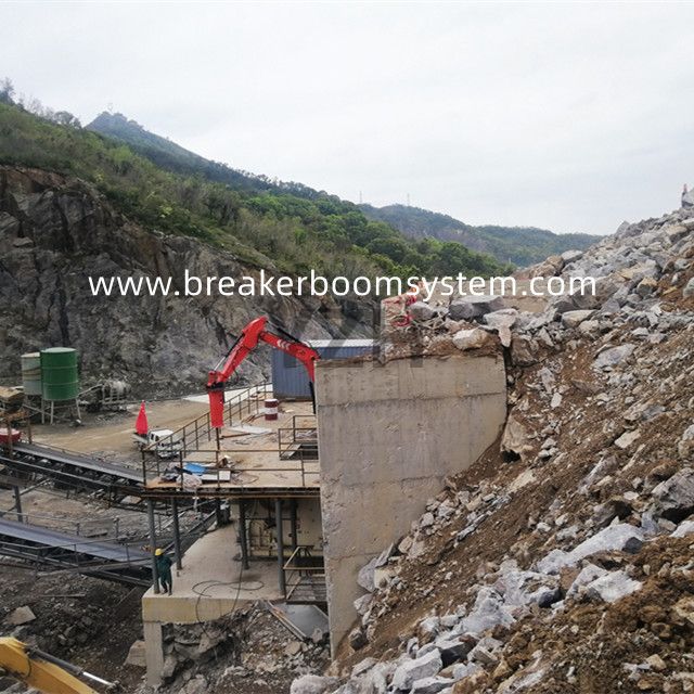 Pedestal Grizzly Rock Breaker Boom System