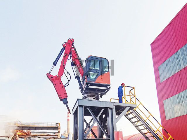 pedestal rockbreaker boom