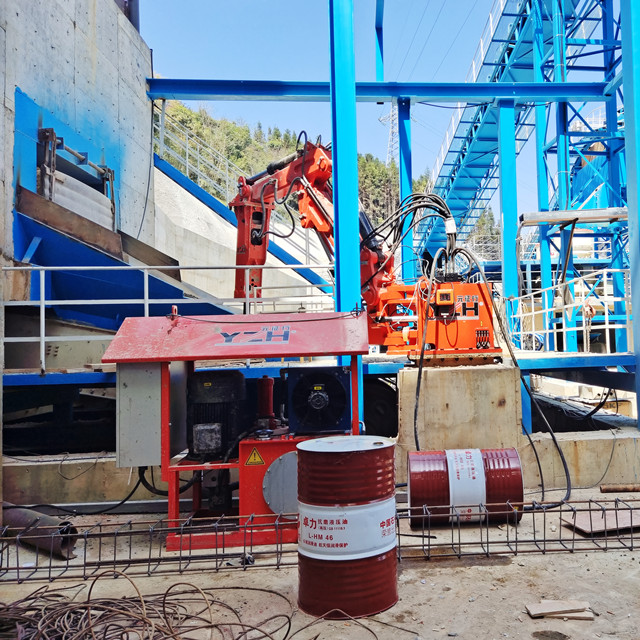 pedestal rock breaker boom systems