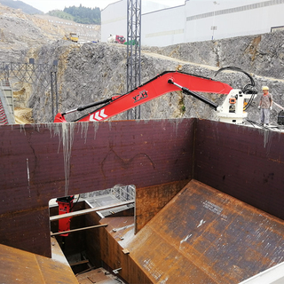 Rockbreaker Boom System