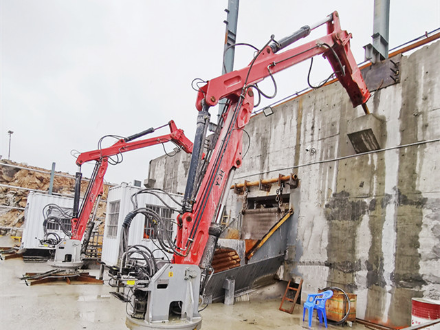 Fujian Aggregate Plant Installed YZH Stationary Rock Breaker System To Easily Solve The Blocking Problem Of Jaw Crusher and Hopper