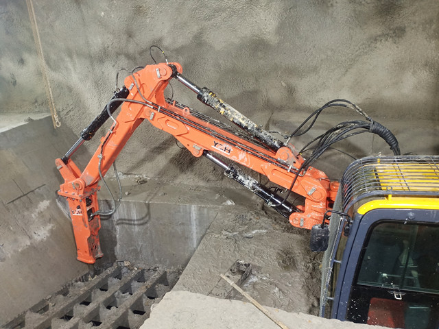 rock breaker booms