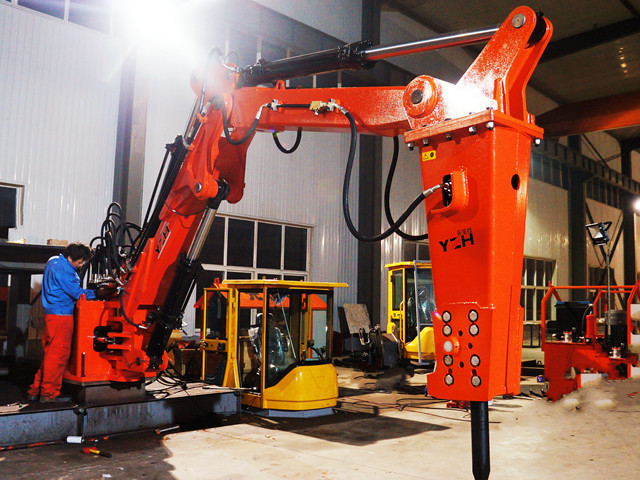 rockbreaker boom system