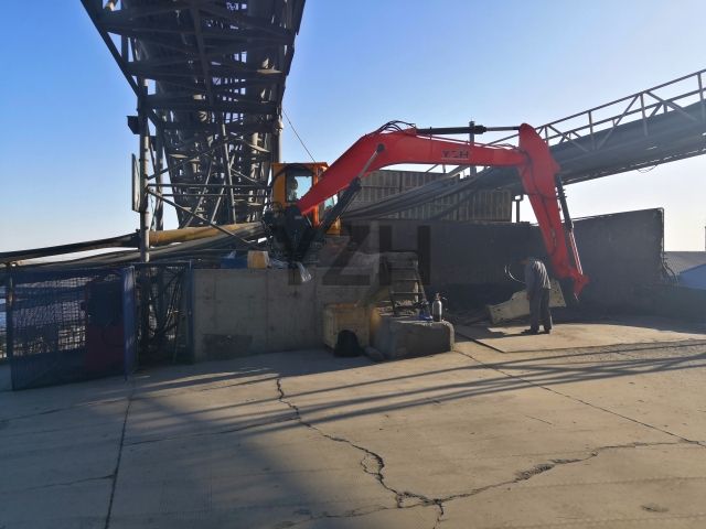 Pedestal Rockbreaker