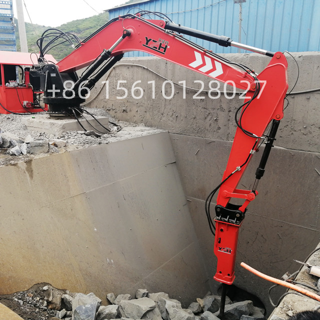 rockbreaker boom 
