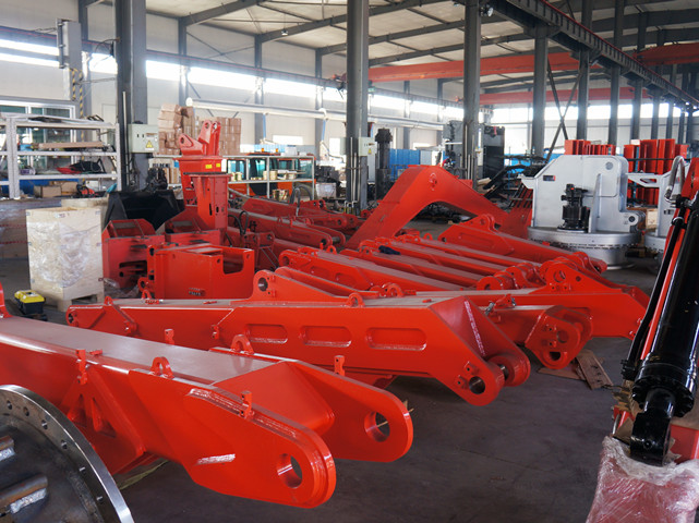 PEDESTAL BOOMS