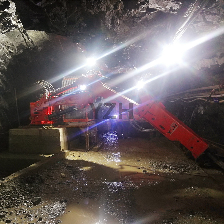 HYDRAULIC ROCK BREAKER