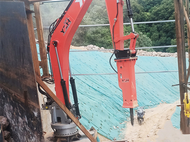 YZH PEDESTAL BREAKER SYSTEM