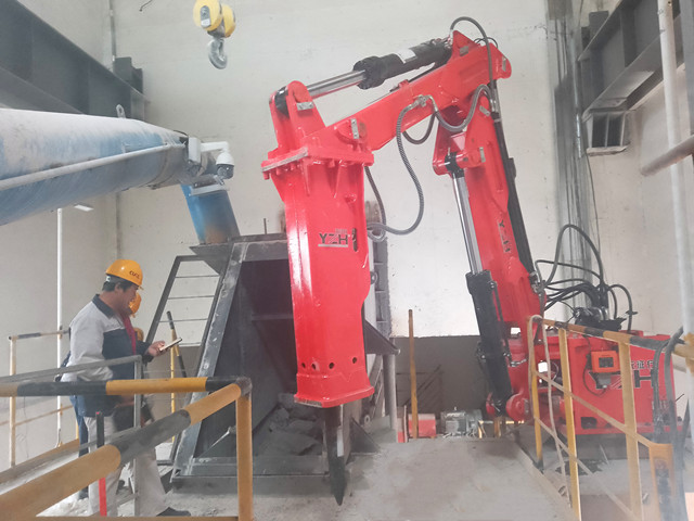 YZH Successfully Delivered The Rockbreaker Systems