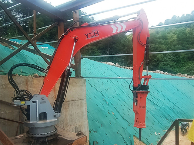 PEDESTAL BREAKER SYSTEM