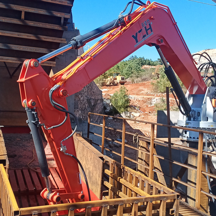 Semi-Stationary Rock Breaker Booms