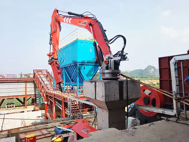 pedestal boom
