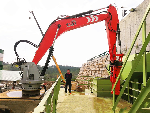 Static Rockbreaker Boom System