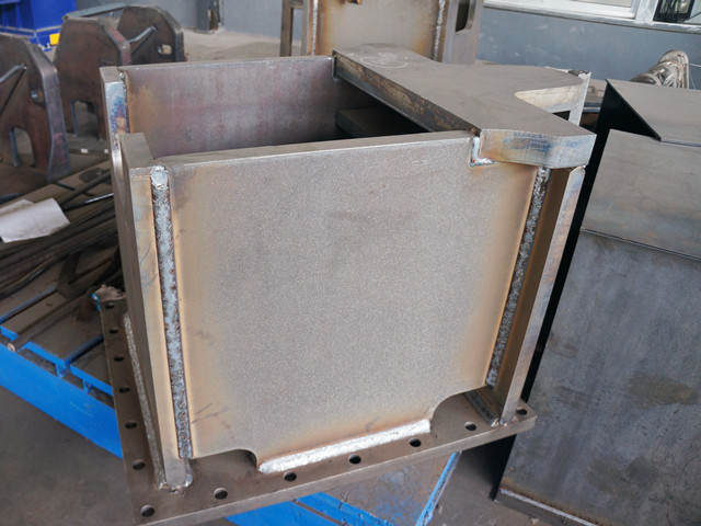 PDESTAL BOOM