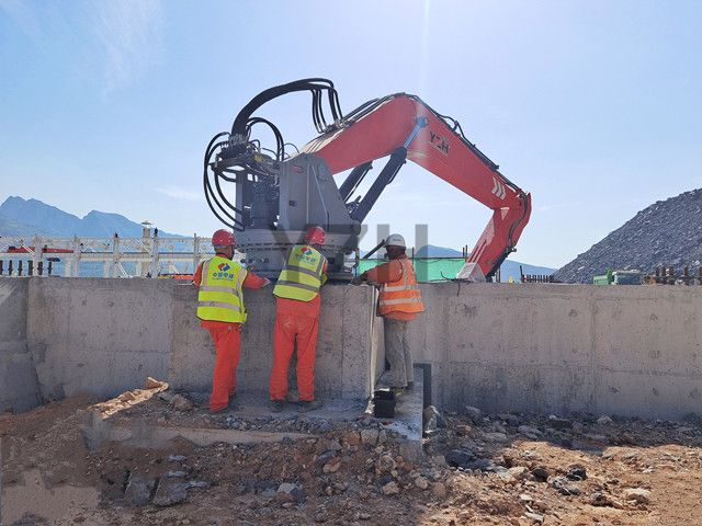 Stationary Hydraulic Rockbreaker System