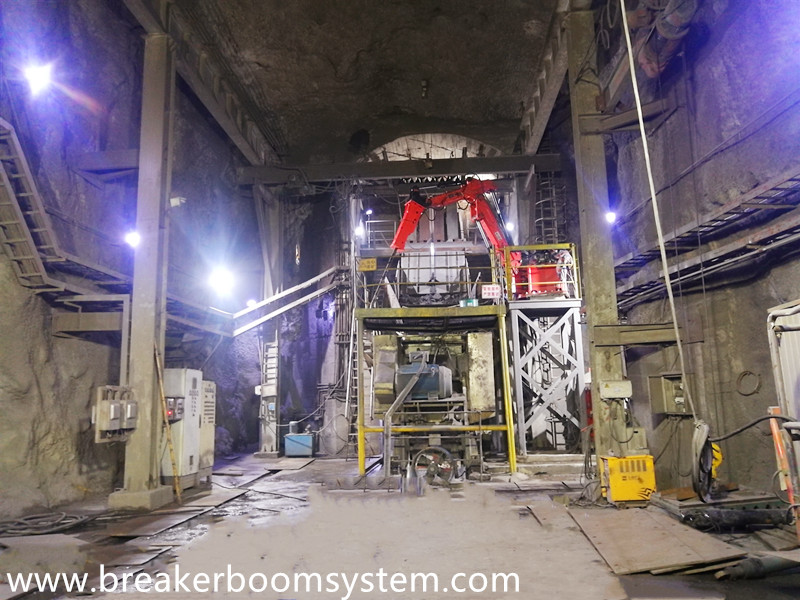 Stationary Rock Breakers Booms System Break Oversized Rocks At 800 meters Of Underground Mine