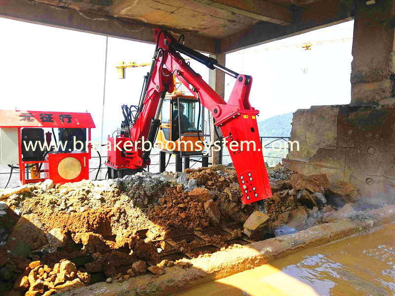 On-Site Working Photos of Hydraulic Rock Breaker Boom System